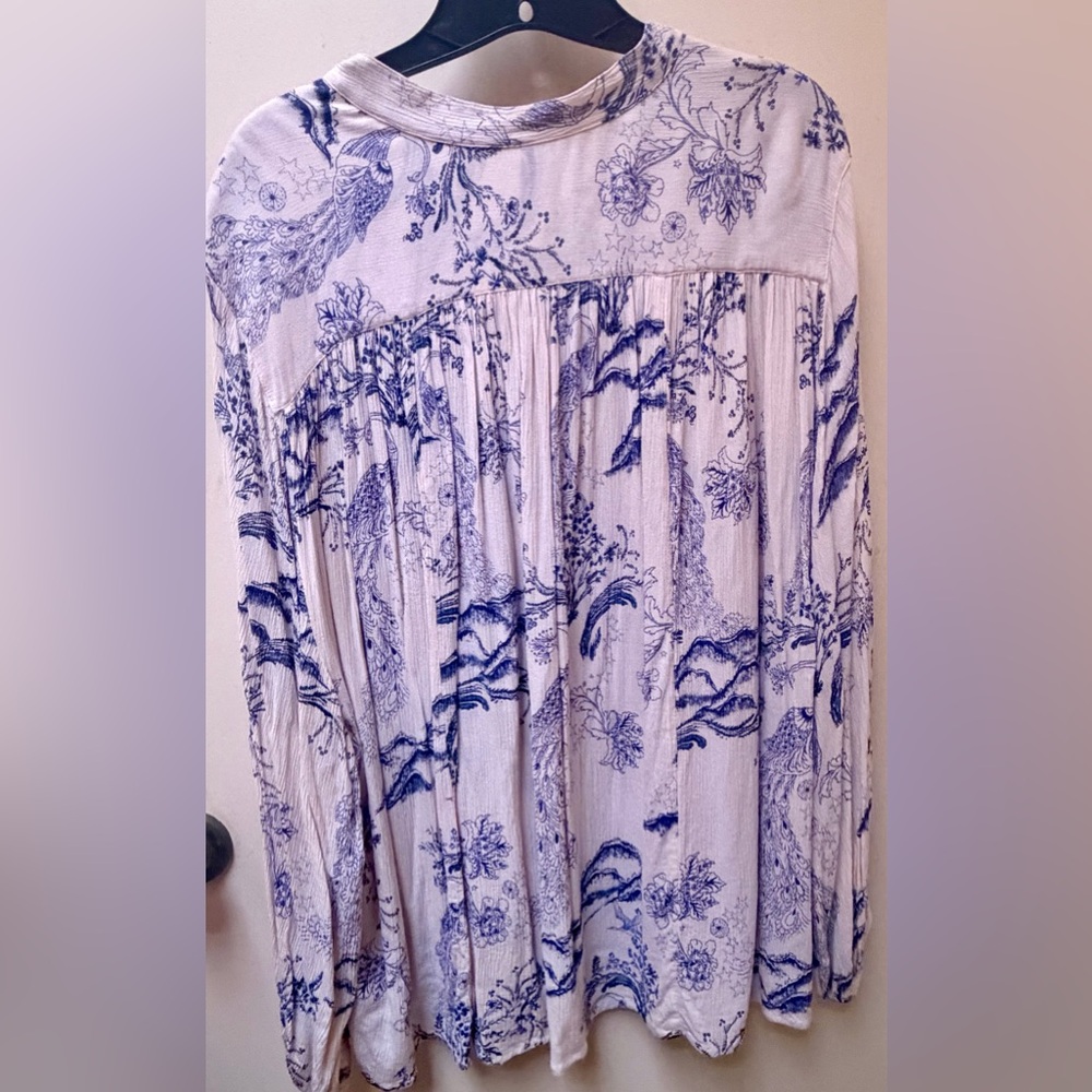 Free People Metallic Blooms Blouse. Size: Small - Picture 13 of 16
